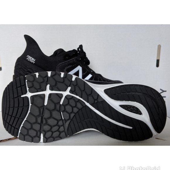 New balance athletic shoes - Picture 2 of 3